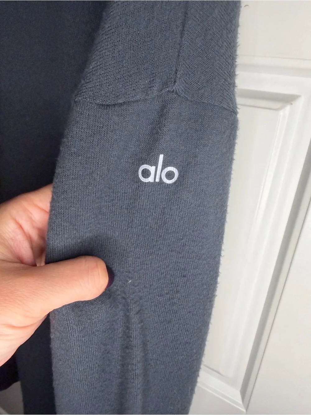 ALO Yoga Women’s Anthracite SoHo Pullover